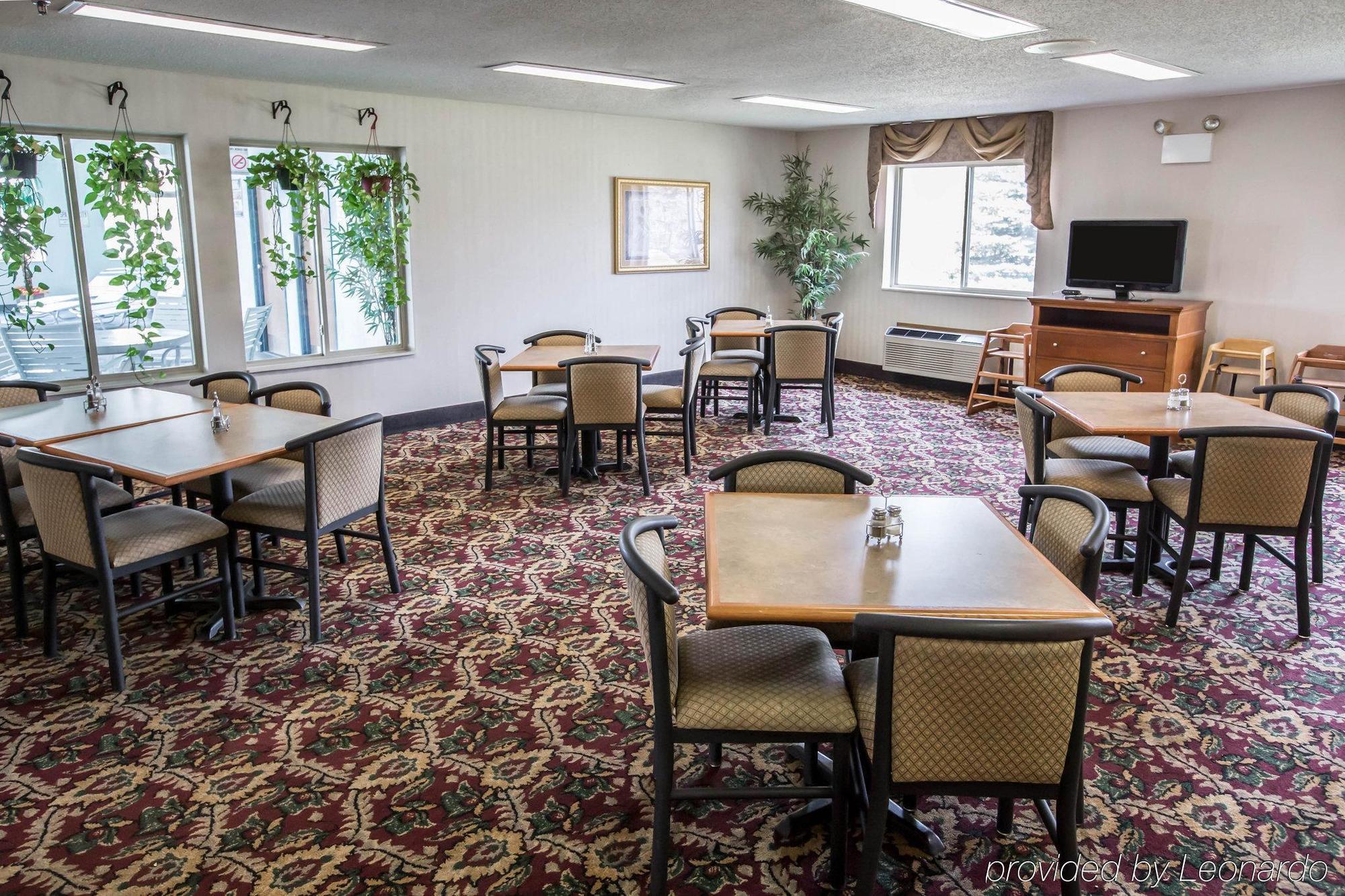 Quality Inn & Suites Woodstock Near Lake Geneva Экстерьер фото
