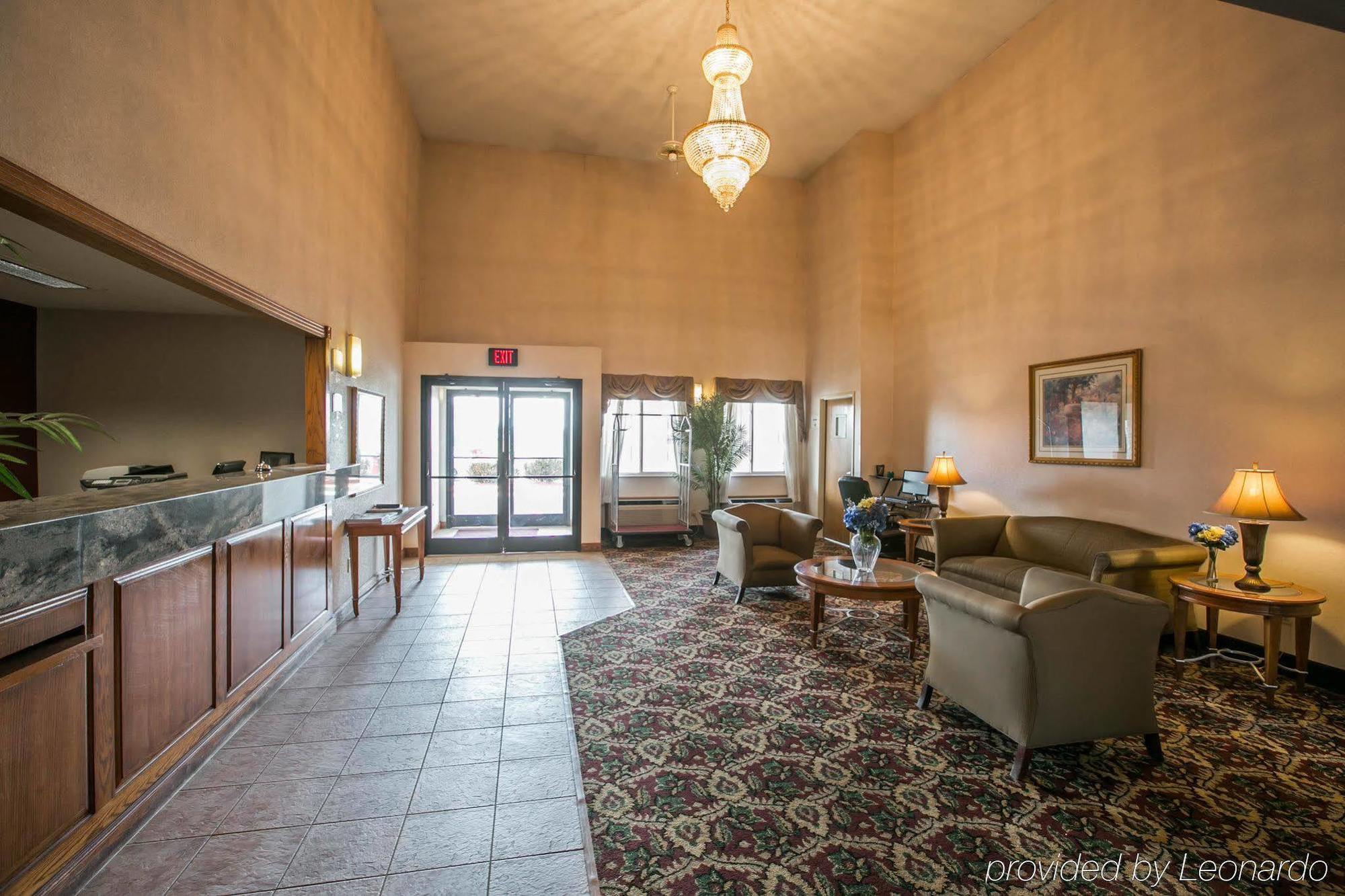 Quality Inn & Suites Woodstock Near Lake Geneva Экстерьер фото